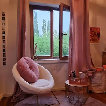And Villa Roeselare